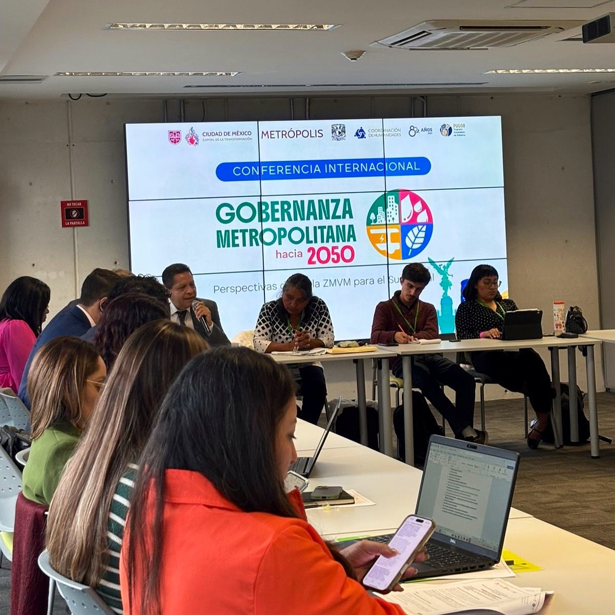 En la Mesa 5 del Foro Internacional sobre Gobernanza Metropolitana compartimos 3 claves: Parlamento Metropolitano, Fondo Económico Plurianual y regulación justa del financiamiento. En mi representación participó el Lic. Francisco Hernández Tecua.

#GobernanzaMetropolitana