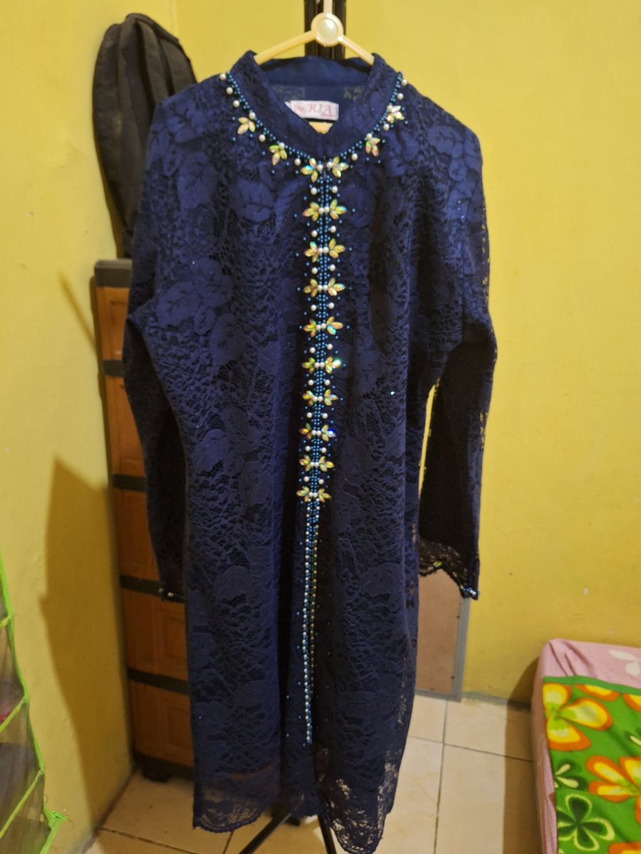 tebelyun's tweet photo. Kebaya Navy 110k https://t.co/6ufnDZWbQK