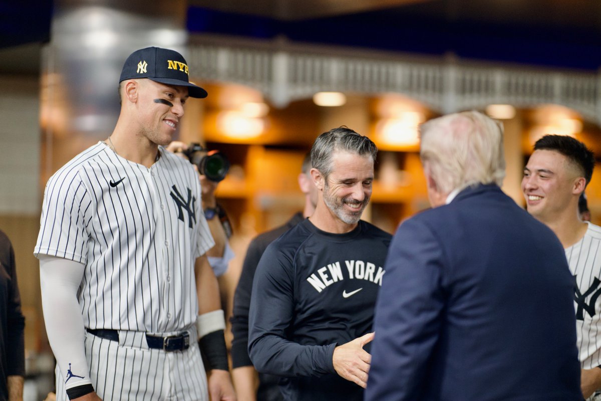 WhiteHouse's tweet image. President Donald J. Trump attends the @Yankees game to honor the victims and first responders on the anniversary of September 11th, 2001. 

May God bless the memories of those who died, the heroes who fought, and the soldiers who still stand watch. 🇺🇸