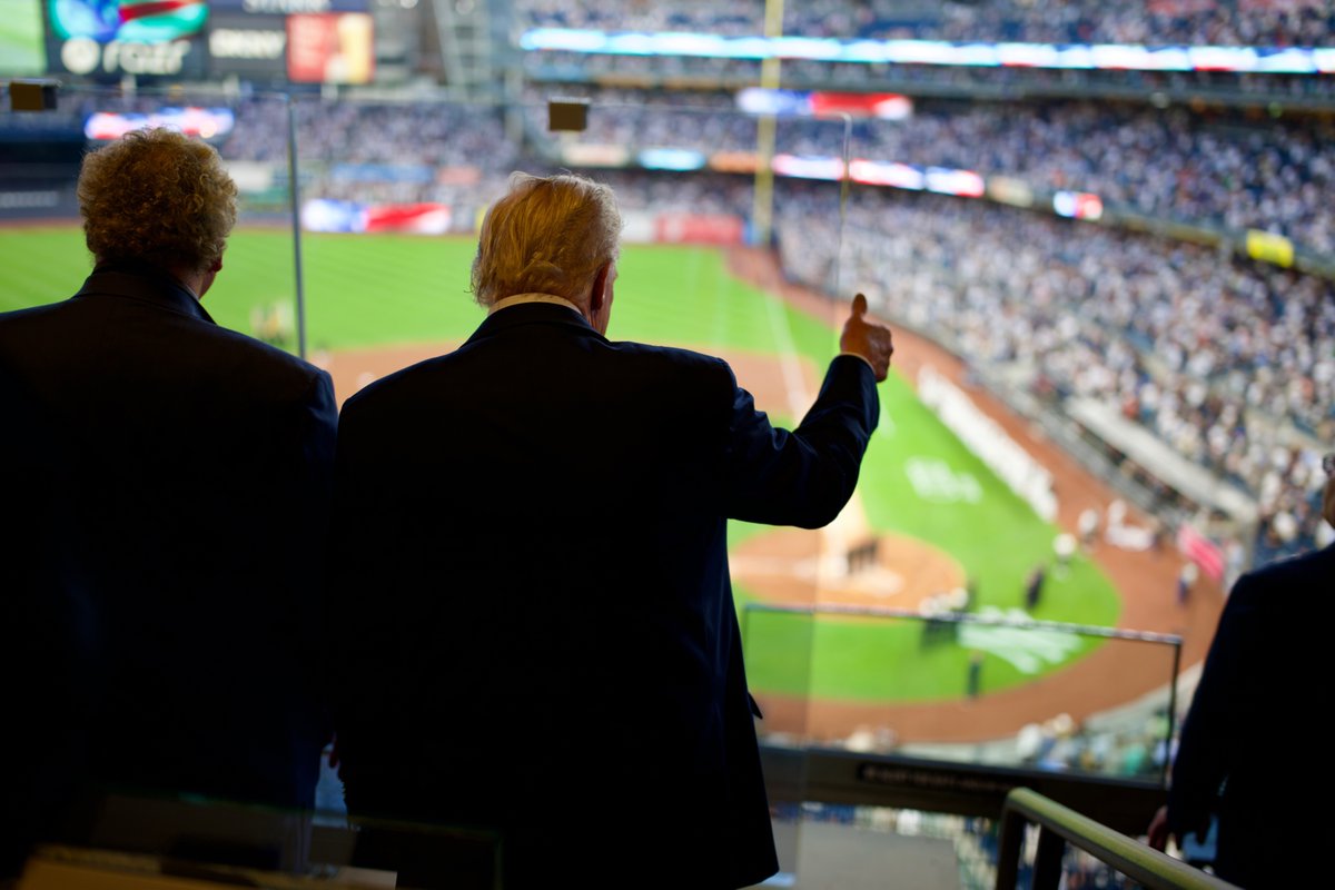 WhiteHouse's tweet image. President Donald J. Trump attends the @Yankees game to honor the victims and first responders on the anniversary of September 11th, 2001. 

May God bless the memories of those who died, the heroes who fought, and the soldiers who still stand watch. 🇺🇸
