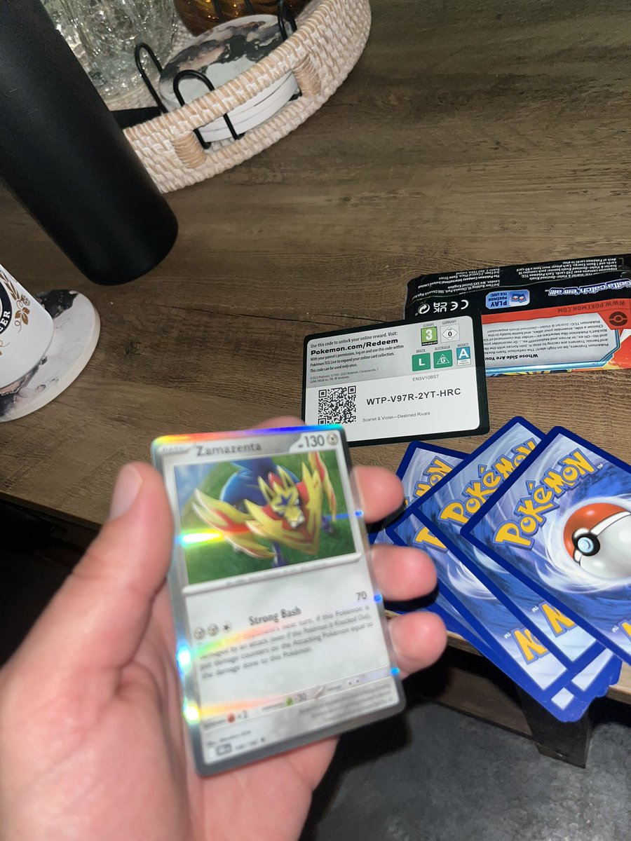 PoDoesPokemon's tweet image. Thursday Night football pack! The Packers are making the giants even worse than on Sunday, so I am not okay.. 🥲 #DestinedRivals pack #5! #CodeCard #Pokemon #PokemonTCG