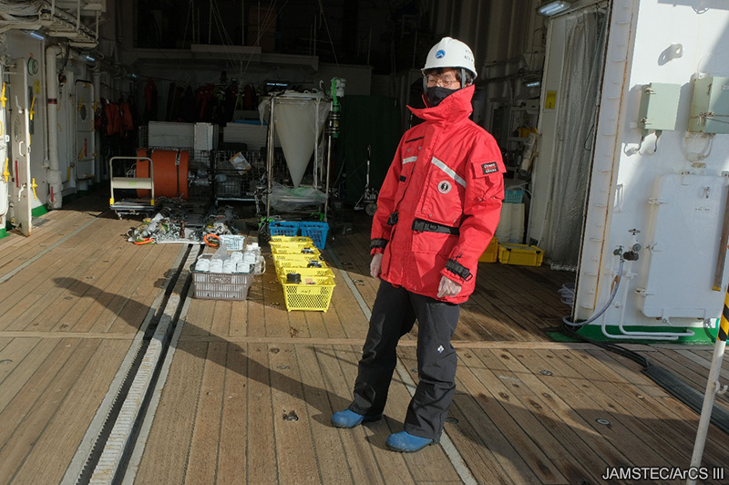 JAMSTEC_PR's tweet image. 🧊北極海からのメッセージ　#みらい北極航海2025 #みらいtheFINAL #ArCS_III
2025年9月5日
北緯69度のチュクチ海観測点まで来ました。南極でいえば、昭和基地が南緯69度に位置しています。…