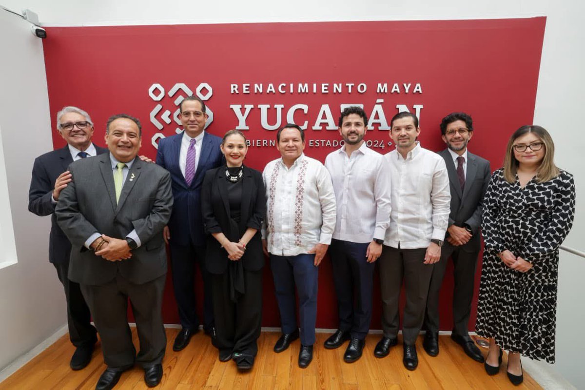 En la Representación de Yucatán en CDMX, el gobernador <a href="/huachodiazmena/">Joaquín Díaz Mena</a> presentó la Semana Yucatán en México 2025, el evento que llevará lo mejor de nuestro estado a la capital. 🌿✨

📅 3–12 de octubre
📍 Palacio de los Deportes

#SETY #RenacimientoMaya #SemanaYucatánEnMéxico