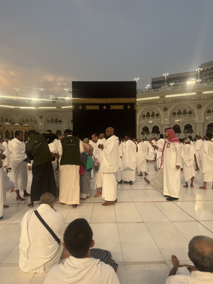 اَلسَلامُ عَلَيْكُم 
صبح بخیر 💕