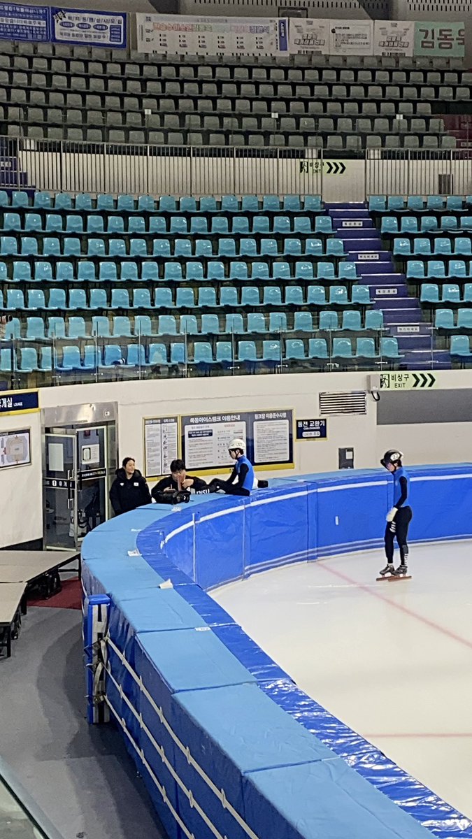 근데 나 올릴 재희 사진이 없음…. 국선때 카메라 안들고 간 이슈;;