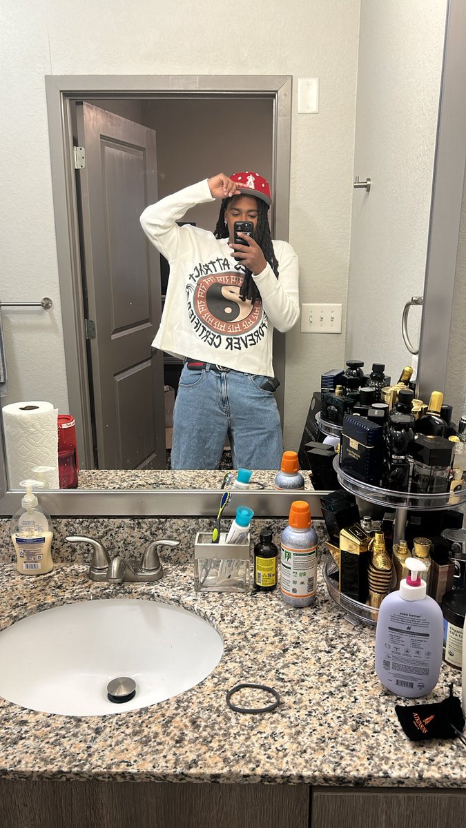 lifewace's tweet photo. if i want her you gotta come up off her https://t.co/ptQrHlhnGH