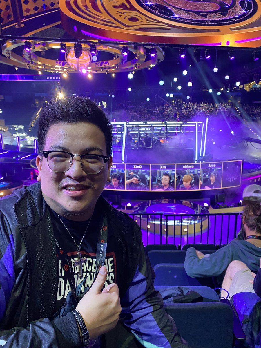 Kimotv00's tweet photo. After years.. atlast been to a TI Event Not as a Pro Player , But still love this game.. https://t.co/2F44ijpZ0L