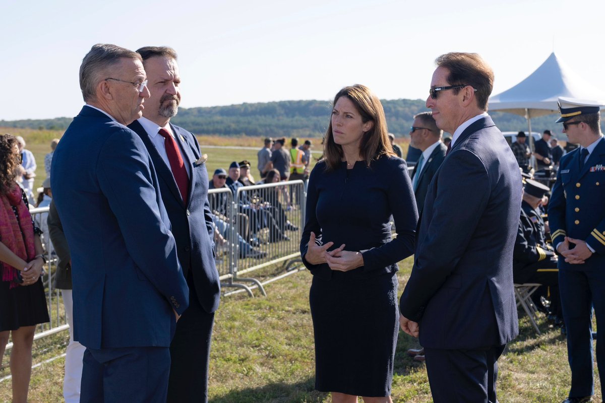 Today we remember the victims of 9/11. The passengers of Flight 93 fought to the bitter end and saved countless lives. They were heroes and their sacrifice is an example for all Americans.