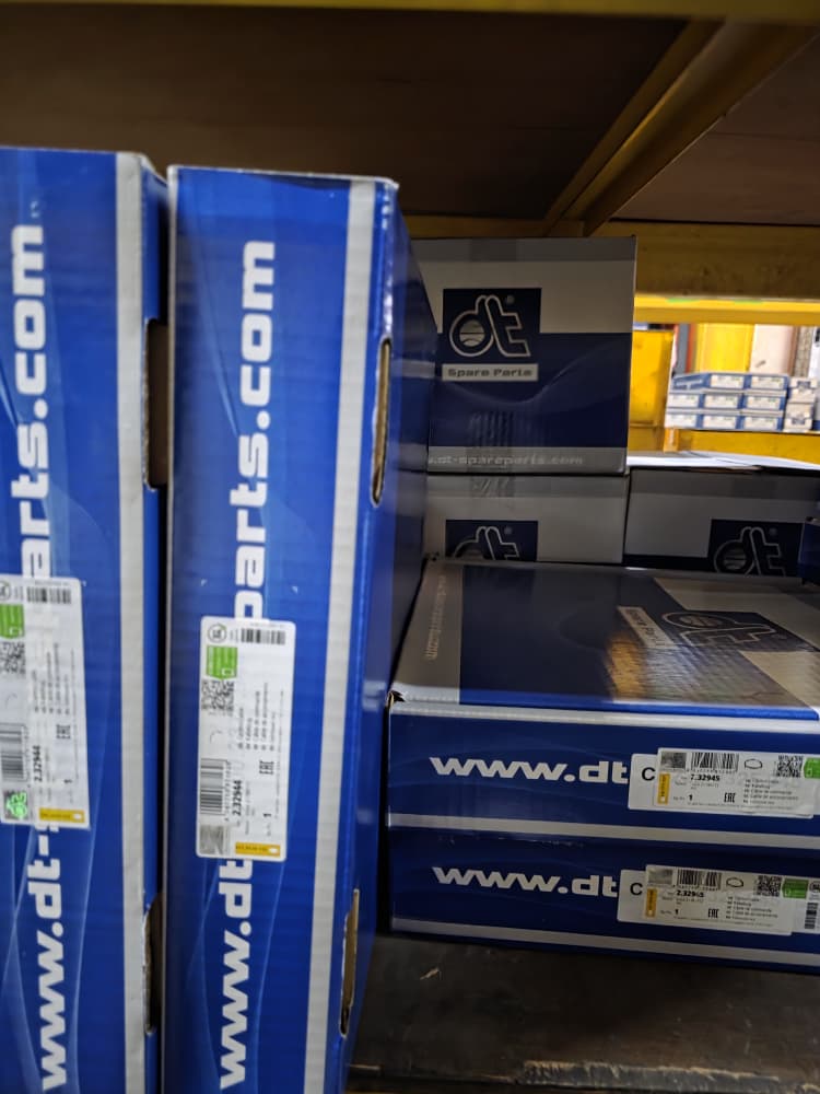 ssm_spareparts's tweet image. 🎉 Part of the Day is BACK!
🔧 2.32944 DT Volvo Control Cable (L:4025MM)
💡 Smooth, reliable connection for safety &amp;amp; performance
🎁 RM250+=FREE 40th Mug | Buy ZF = FREE Gift
✅ No Fakes No Gimmicks Just Quality
 #TruckPartsMalaysia #DieselTechnic #Volvo #PartOfTheDay #SSM40周年