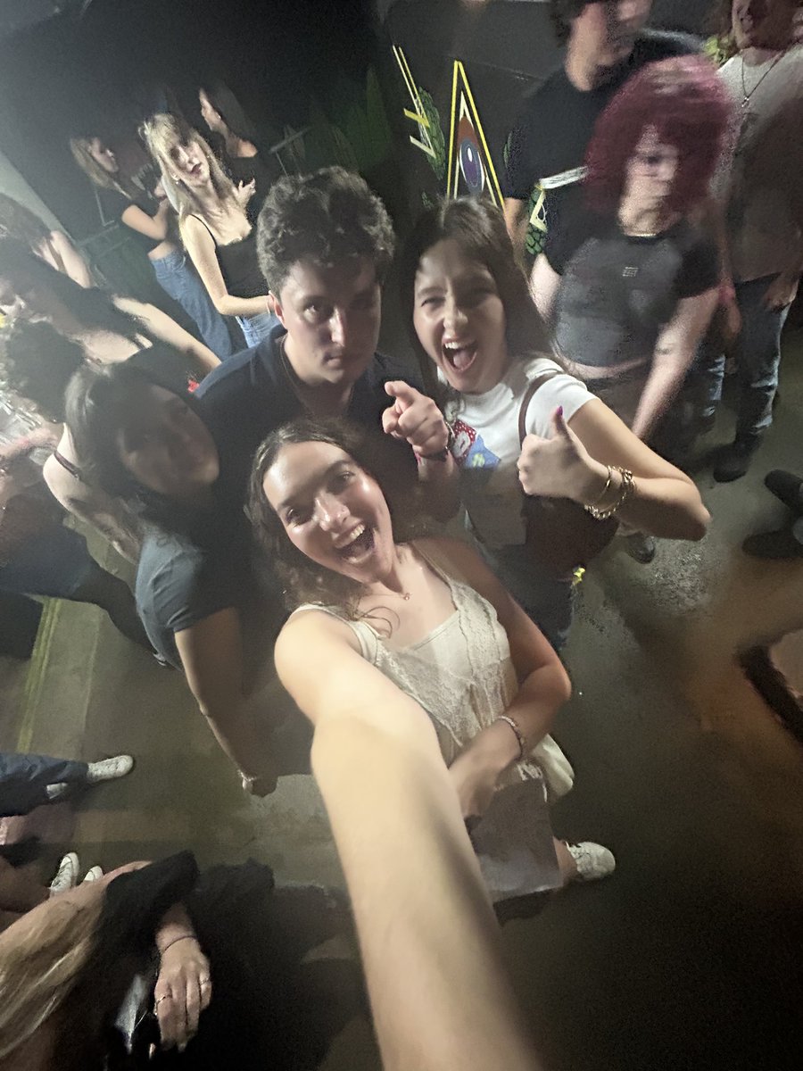 fortunesfotf's tweet image. A year ago today I saw Dogpark for the first time and I wish I could go back and tell myself how much joy they’ve given me since and also my best friends💔💔 Dogpark ily I’m so glad I went to that show fr you’ve given me the best mems and I’ll support you 4ever #sappy #sorry