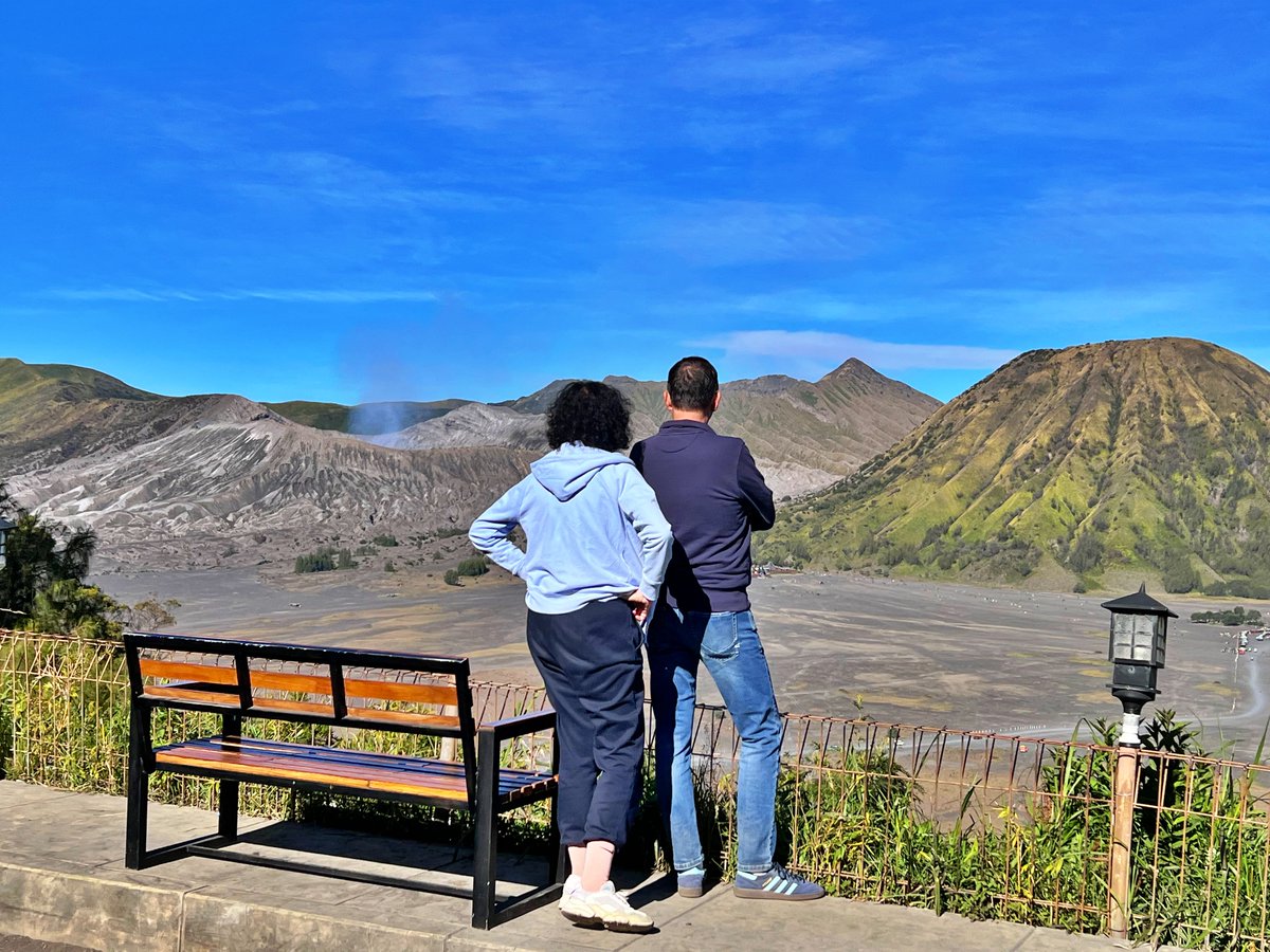 JogjaExplore's tweet image. Explore a memorable 10-day land adventure, uncovering the diverse wonders of Java. This tour is the perfect blend of the hustle and bustle of the tourism, culture, volcanic, and the tranquility of Bali. Admin
Link site: jogjaexplore-tours.com/jakarta-jogja-…
#javaexplore #jakartabromoijen