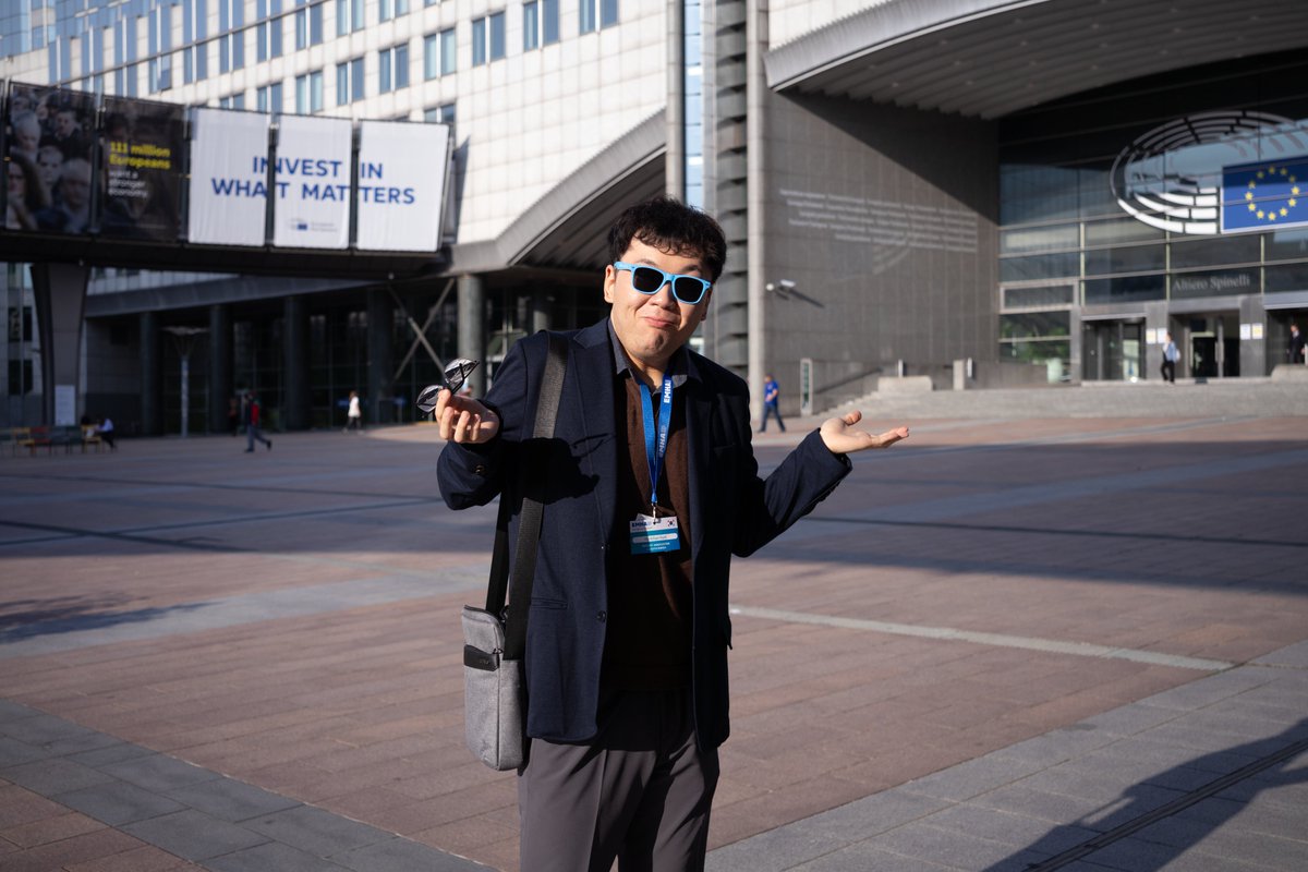 편두통 증상에 대해서 이야기할 때 느끼는 것을 공유하고 싶습니다. 바로 "오해"입니다.

I want to share how I feel every time I say I’m having a migraine episode. It's "Misunderstood".

+ Thanks to @emhalliance for nice photo!
#TimeToUnderstandMigraine #편두통오해말고이해를