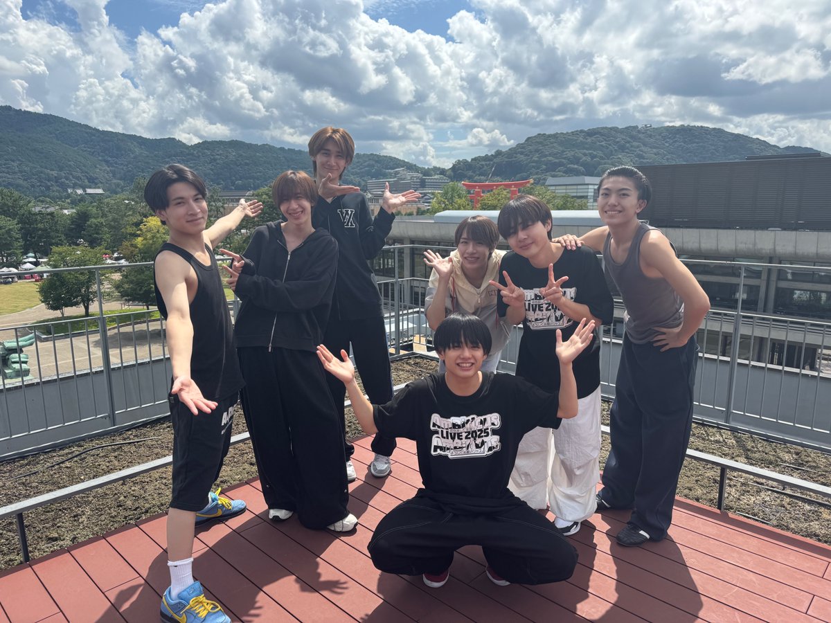 DREAMIsLANDinfo's tweet photo. 🌟AmBitious LIVE 2025
初めまして全国ツアー AmBitiousをよろしくお願いシャス。🌟

💫京都公演2日目💫

京都公演も今日で最終日🌈✨

まもなく開場です...‼️

お気をつけておいでやす🍵⛩️🍡

今日も一緒に楽しみましょう🌸🙌

#AmBitious
#真弓孟之 #永岡蓮王 #岡佑吏 #山中一輝 #井上一太 #浦陸斗 #大内リオン
#関西ジュニア #関ジュ