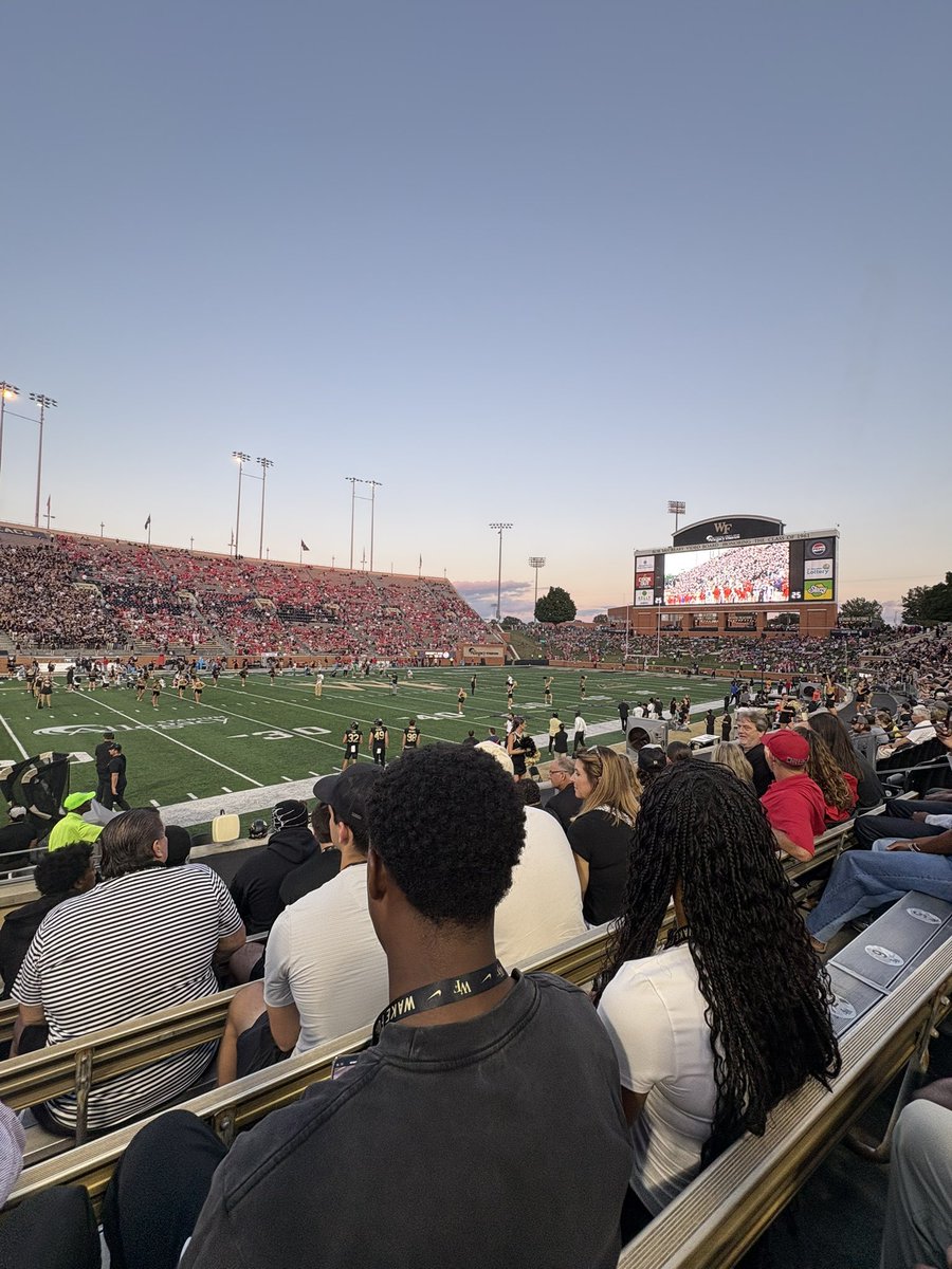 KadencePruitt18's tweet image. I would like to thank @tbarragan5 and @WakeFB for the gameday visit it was great hope to be back soon go deacs