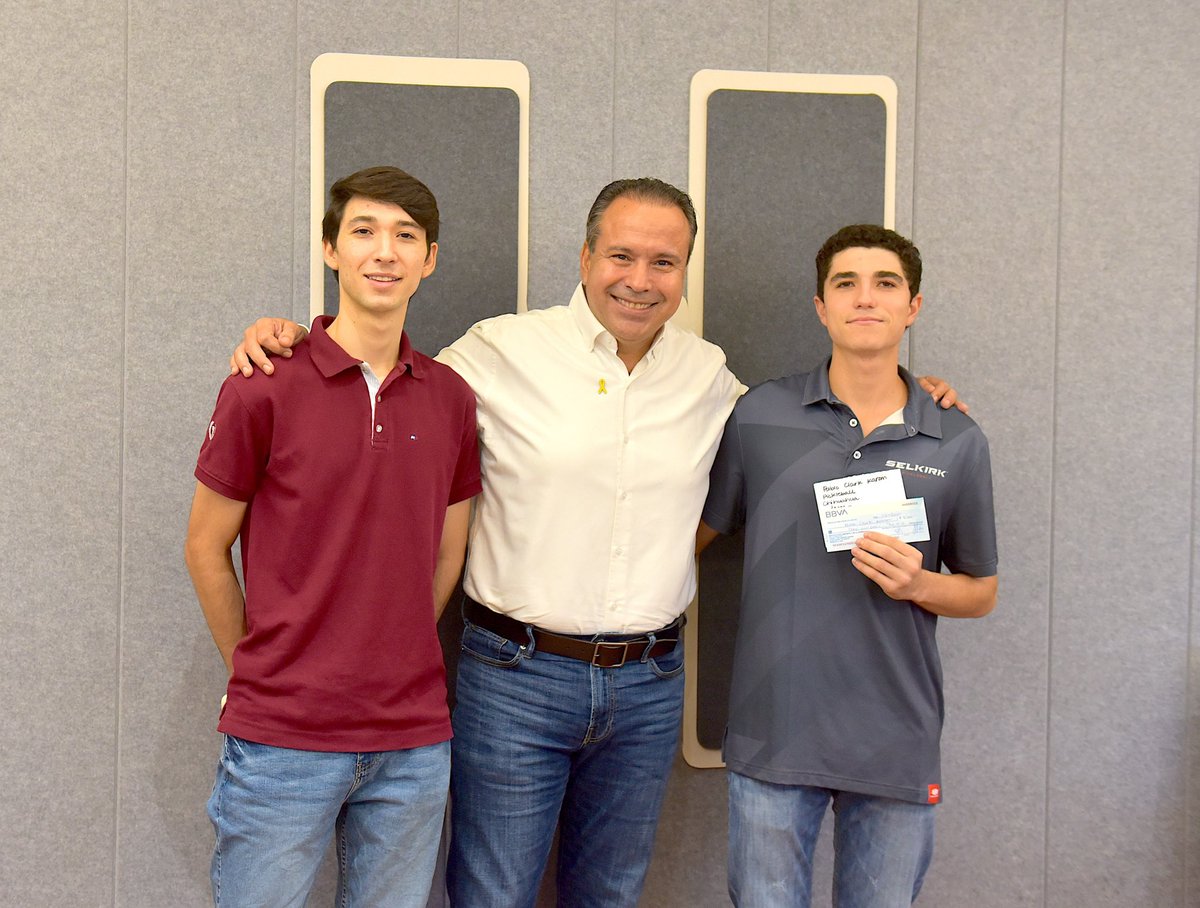 ¡La H suena en el mundo!🌎
El presidente municipal <a href="/tonoastiazaran/">Antonio Astiazarán</a> encabezó la sesión extraordinaria del Fondo Deportivo donde se aprobaron 30 apoyos por 213 mil pesos para que jóvenes hermosillenses representen a México en competencias en Brasil, China, España, Noruega y Panamá.