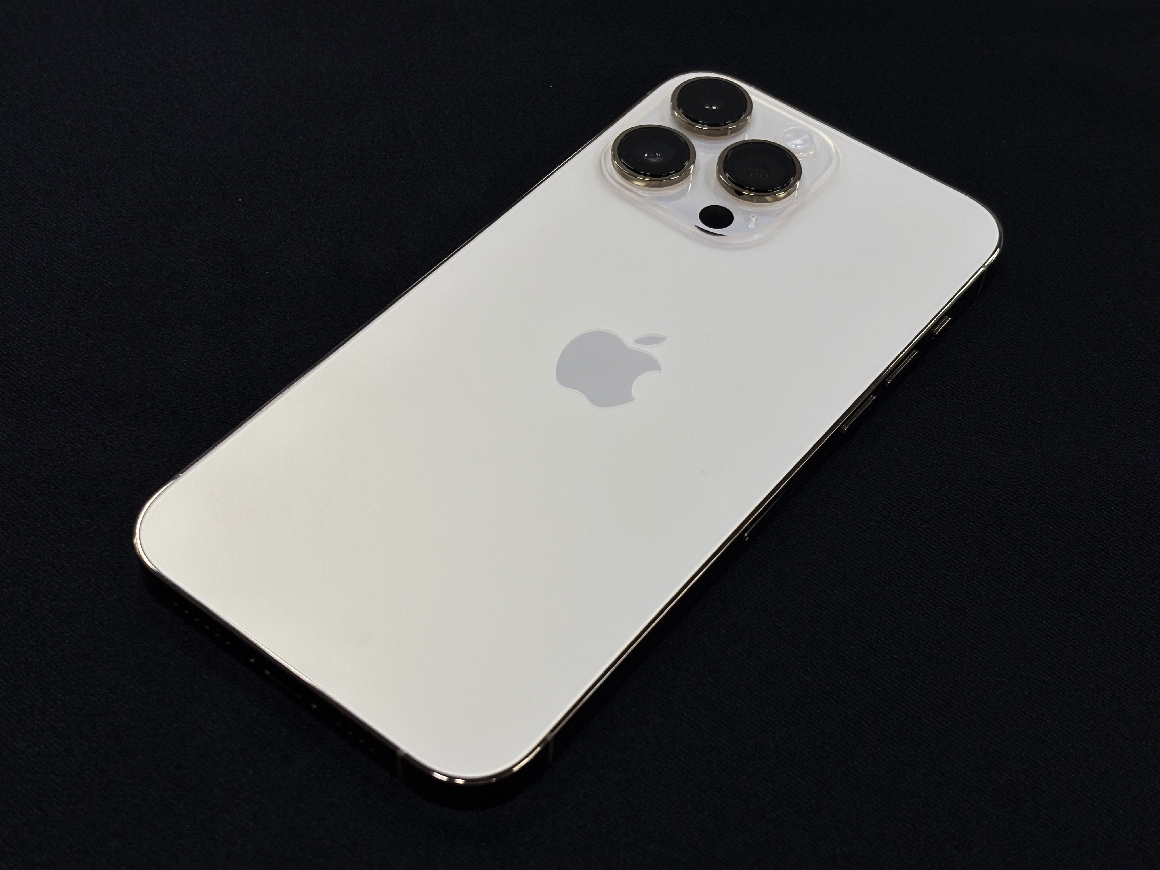 iPhone - たいようパパ様 楽天市場】iPhone16 Pro MAX クレヨンしんちゃん iPhoneケース