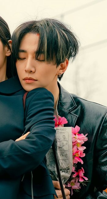 어디서 줘터지고 와서는
왜케 귀여워