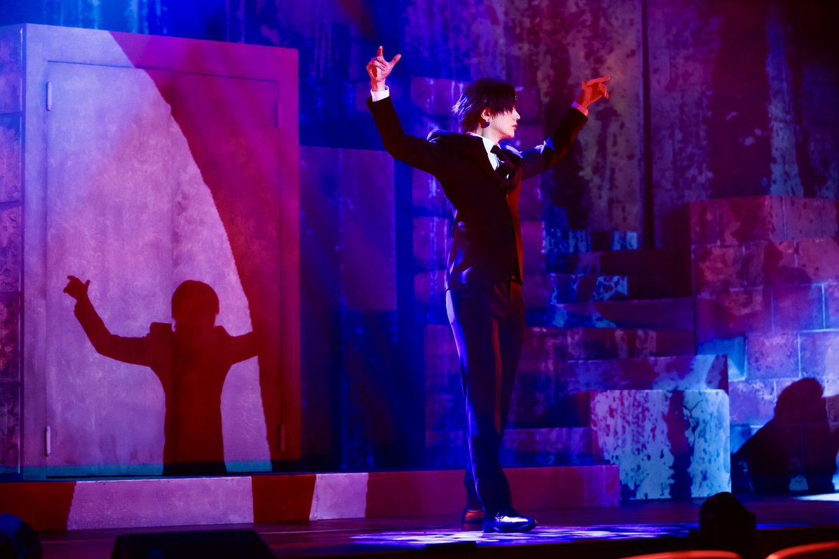 motohiro0119's tweet photo. こちら、『HUNTER×HUNTER』THE STAGE２にクロロ役で出演してます。
まさかの映画館で観劇できます。
僕も好きな映画館です。
宜しければ、ぜひ！ https://t.co/FKE5hhzFL9