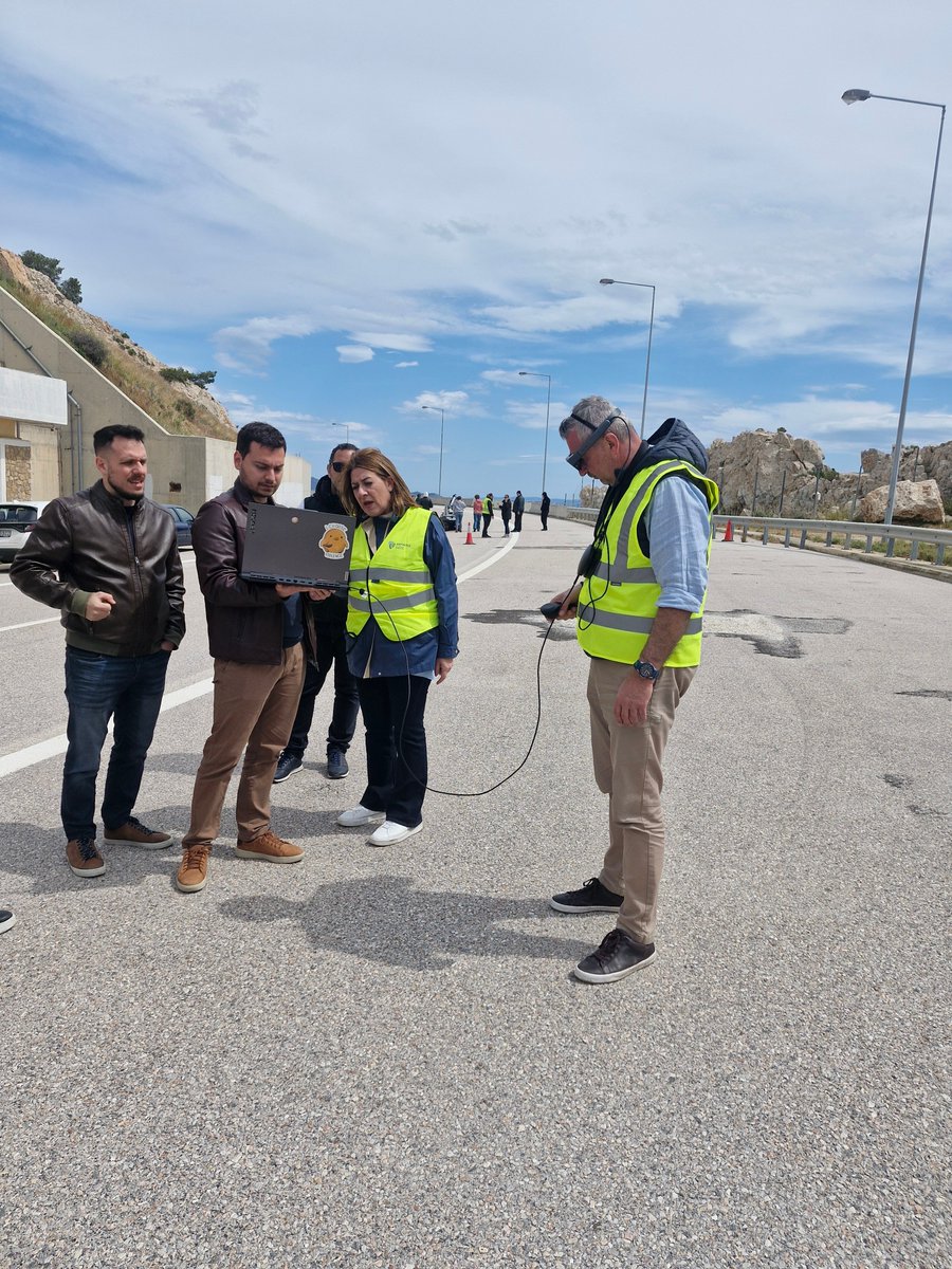 Το Ρομπότ του ερευνητικού προγράμματος HERON που επισκευάζει επιφάνειες και εκτελεί εργασίες συντήρησης δοκιμάστηκε πιλοτικά στην Ολυμπία Οδό!
📷Δείτε στιγμιότυπα από τις εργασίες που υλοποίησε στον αυτοκινητόδρομο: youtu.be/u_A5v43anHk?si…

#HERONProject #OlympiaOdos #HORIZON2020