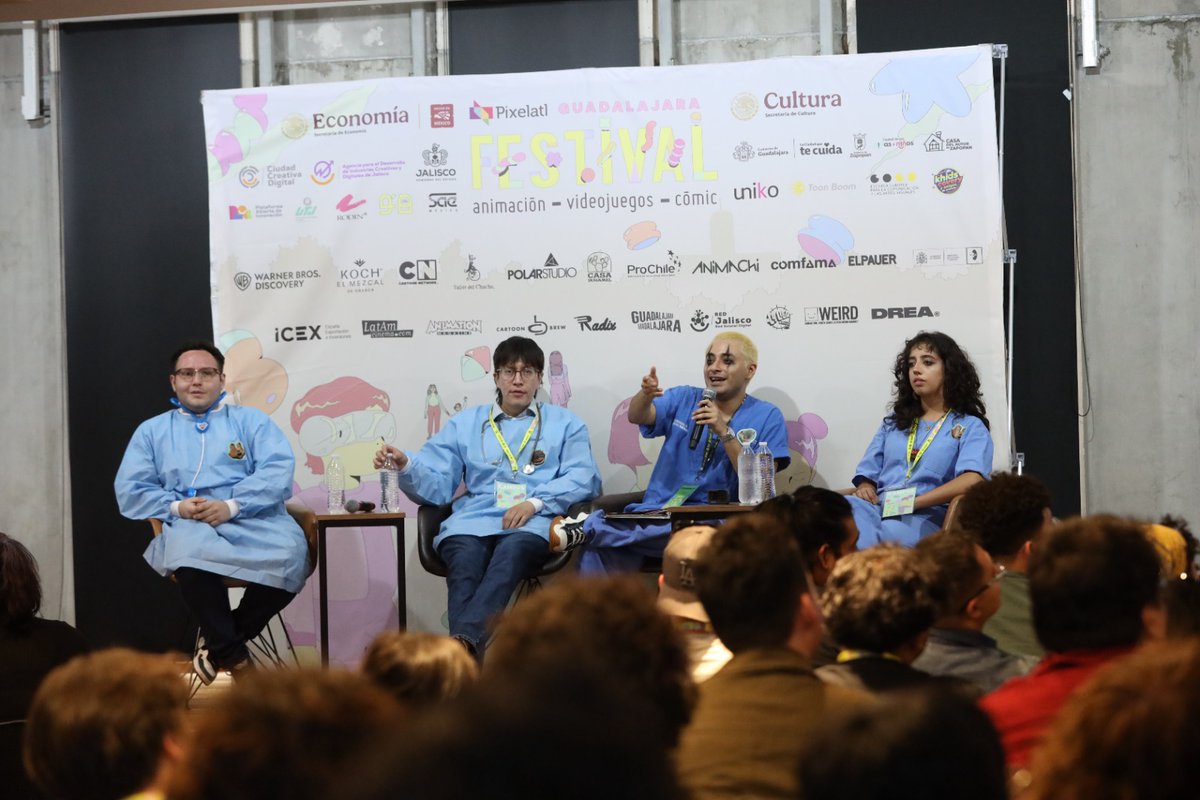 Pixelatl's tweet photo. Todo el tiempo está pasando algo en las distintas áreas del festival: talleres, páneles, pláticas, encuentros! Aquí algunos recuerdos.
#Pixelatl2025 #EncantaElMundo https://t.co/hFzWTYrinI