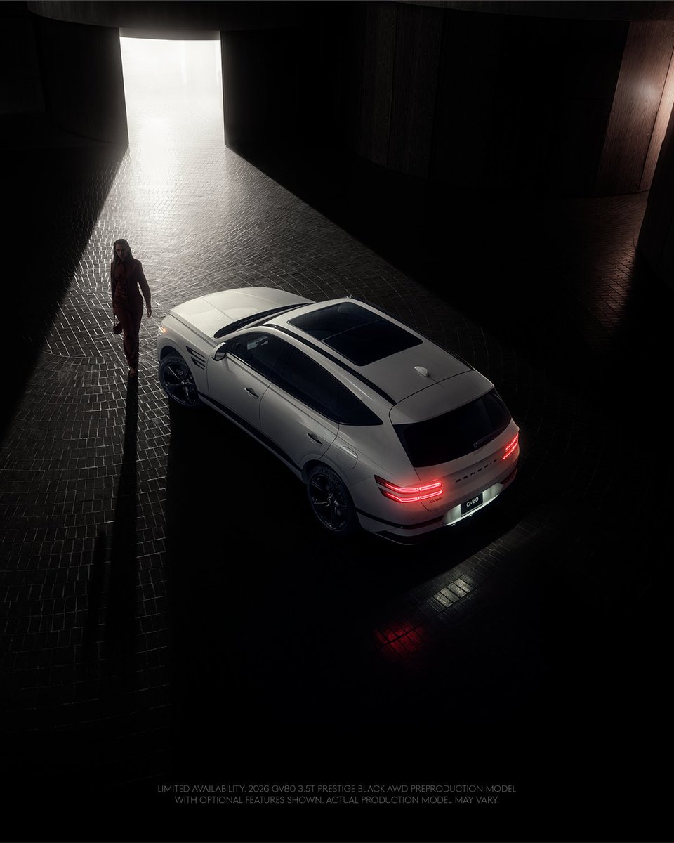 Out of the darkness comes pure elegance. Introducing the GV80 Prestige Black in Uyuni White.