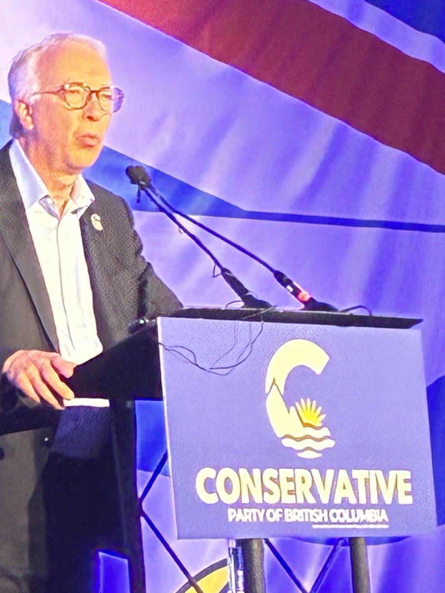 JohnCCoupar's tweet photo. Packed ⁦@WallCentre⁩ #Vancouver ⁦@Conservative_BC⁩ Leaders Dinner ⁦@JohnRustad4BC⁩ now speaking to a crowd of 400 plus tonight …amazing energy! https://t.co/hXIbWB9Xuw