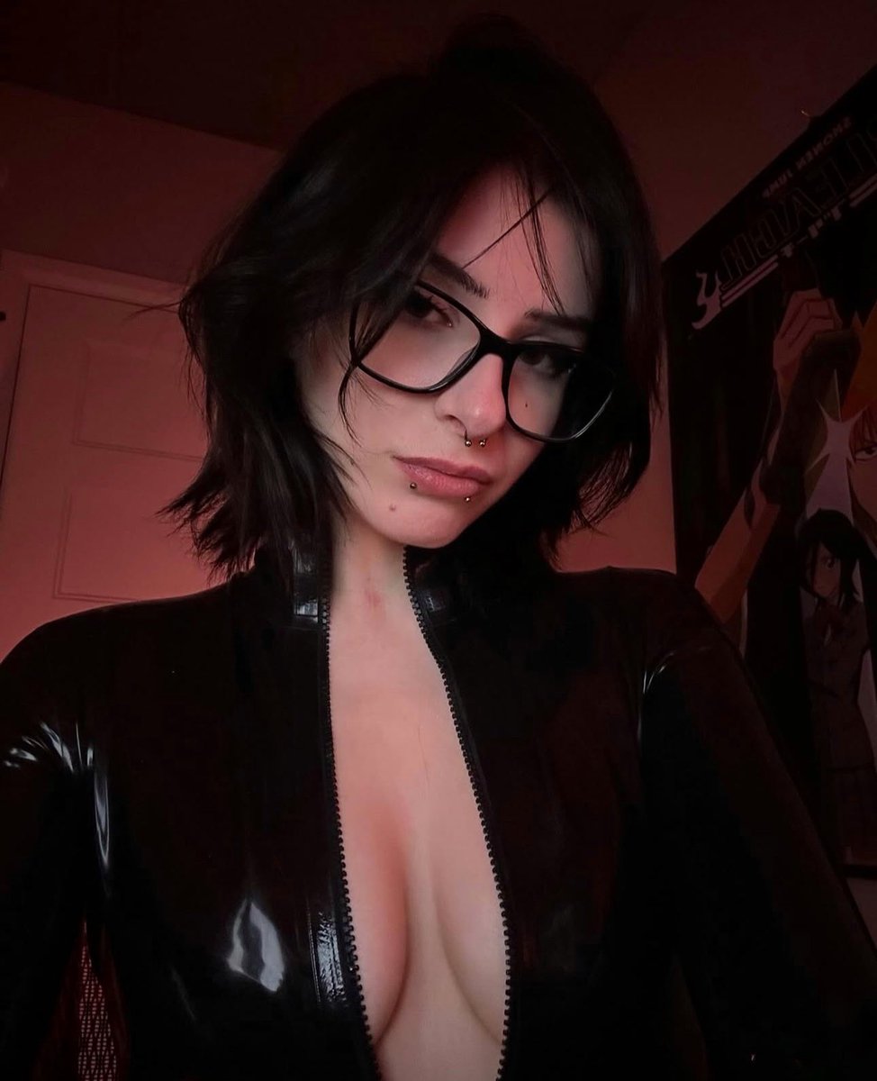 thatonechainmailgirl tweet media