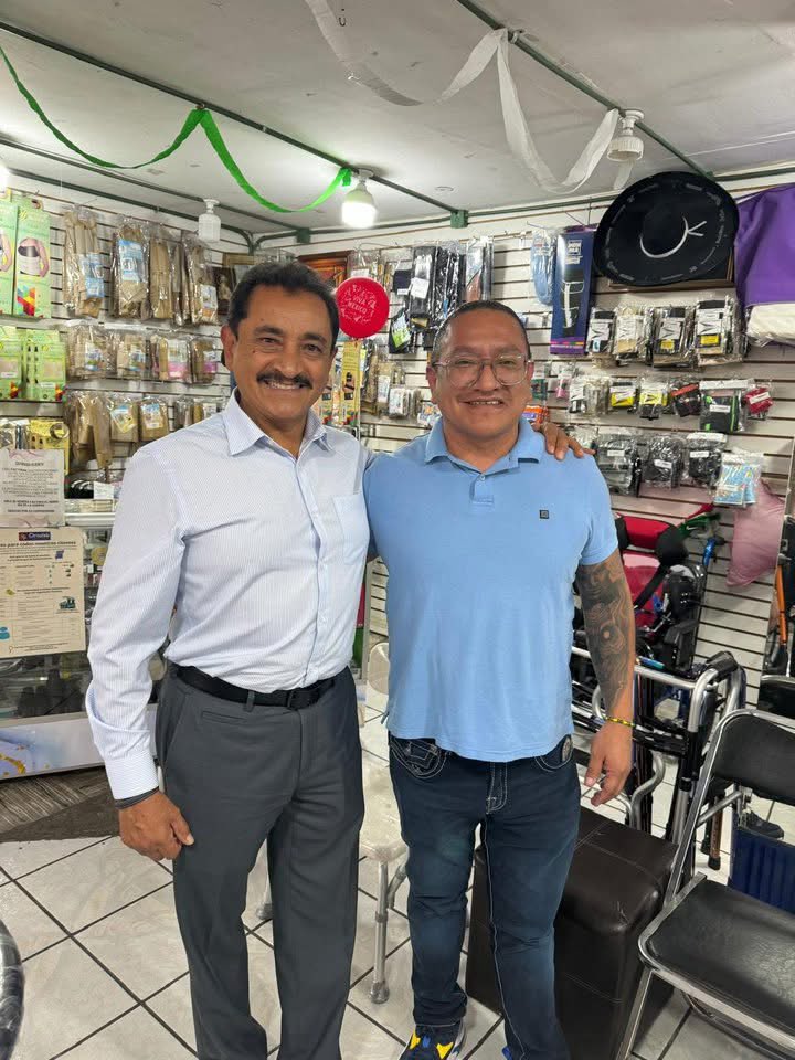 matarubio61's tweet photo. 🌟”Cree en ti mismo, eres capaz de lograr todo lo que te propongas".🌟 

Este día tuve la oportunidad de atender y saludar a grandes amigos y amigas. 

¡Al servicio de la sociedad Cholulteca! https://t.co/cx6Z7k82pe