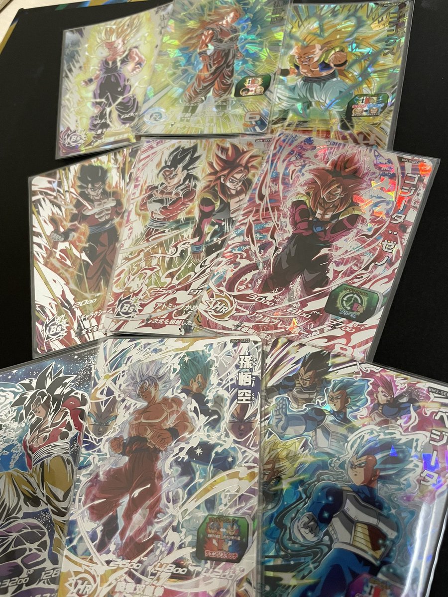 ヒーローズのカード集めるの楽しすぎる！まだ持ってないのめっちゃあるからカッコいいやつ教えてください！
