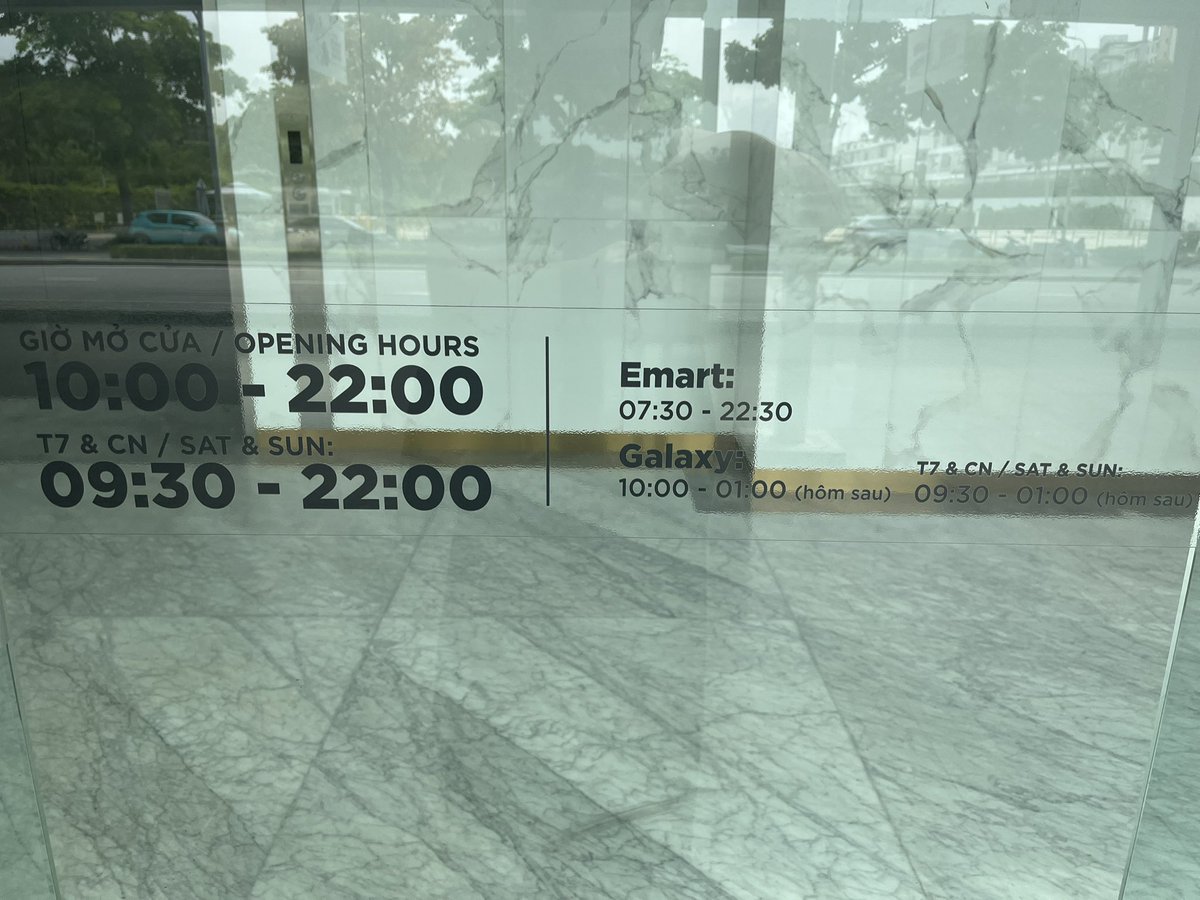 Chobin_JGC's tweet image. #ホーチミン🇻🇳１日目 
チェックインまでタンディン市場へ行きお買い物＆食べ歩きをして過ごすのが初日のMy行動パターンなのですが今回はココナッツコーヒーを探しにハイパーマーケットにGO🚕💨
韓国では行った事あるけどベトナムで行くのは初めて🤭
はぁGrabマジで神の乗り物
#Chobin2509越南 #Emart