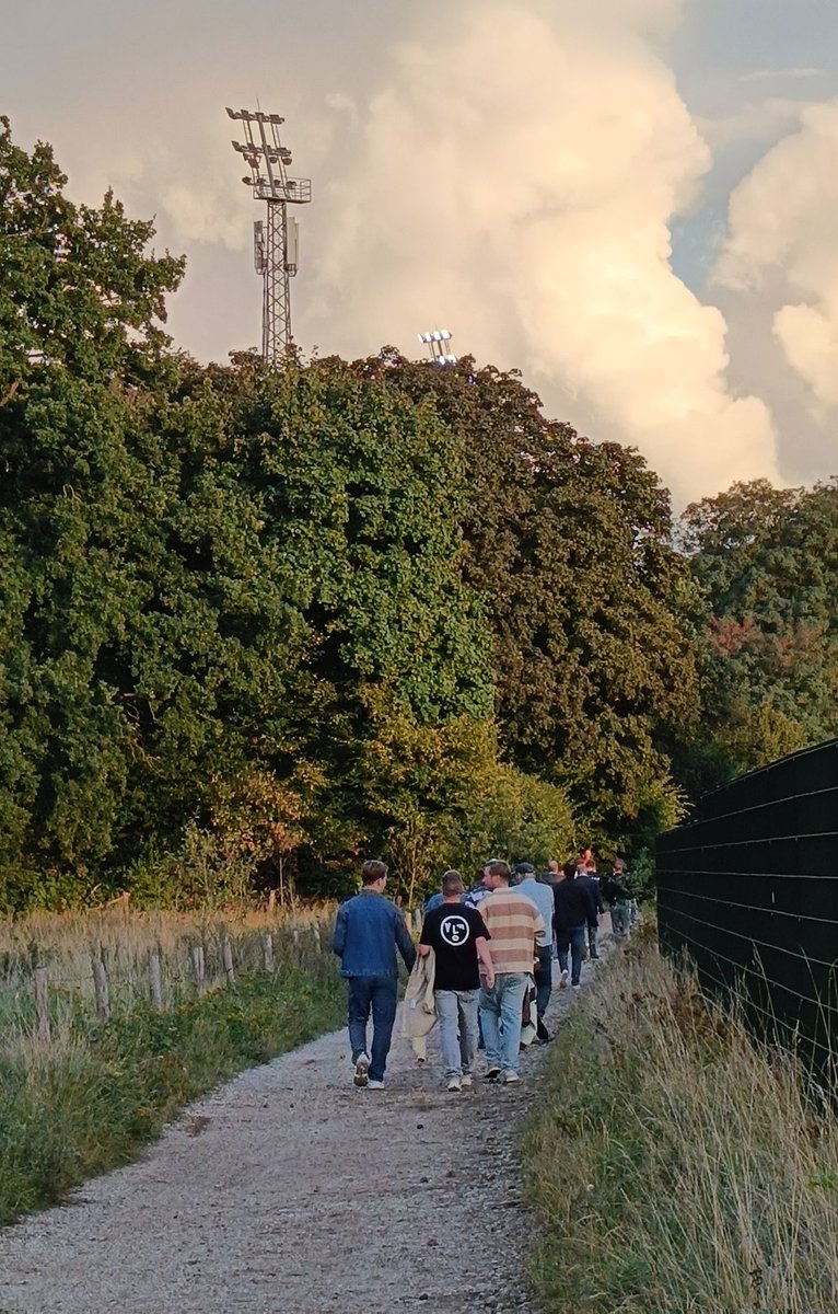 PuckJansen1954's tweet photo. #floodlightfriday #deVijverberg #deGraafschap https://t.co/QAwrgqtgWb