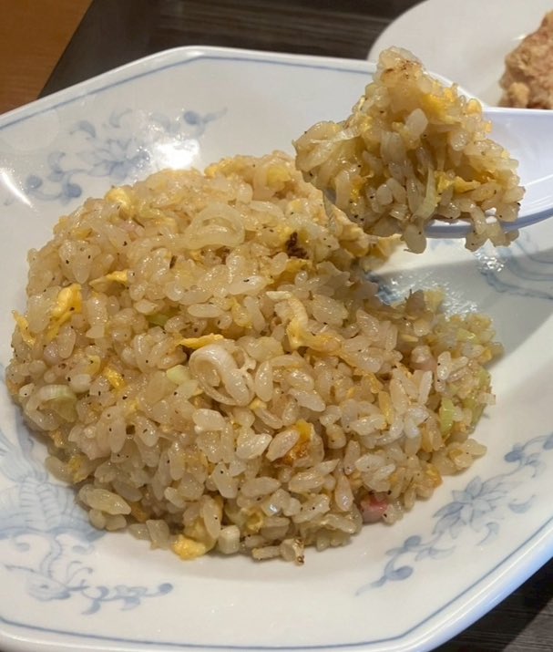 📢 トナリ市原五井限定 📢
タンメンのお供がさらにパワーアップ！

半チャーハン登場＆タンチャー（タンカラ・タンギョウ・タンマボ）も仲間入り🍜🍚

ネギの香りと醤油の旨味がクセになる✨
タンメンと一緒に食べれば止まらない美味しさ🔥
※画像→タンチャー小

#トナリ #タンチャー #半チャーハン