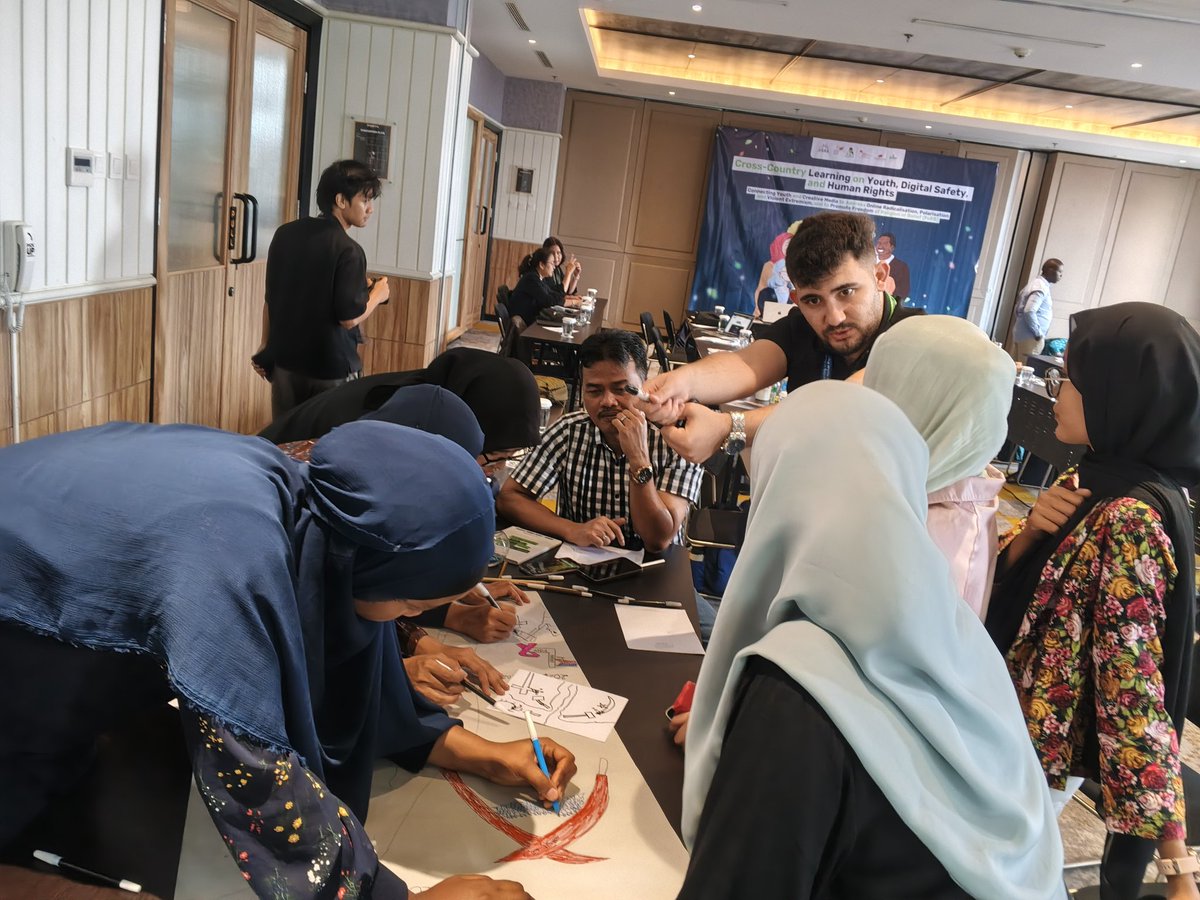 Digital spaces can be both empowering and challenging. We face issues like digital inequality, harassment of influencers, lack of government support, disinformation, hate speech, and resistance to change. To move forward, we need cooperation between governments and civil society,