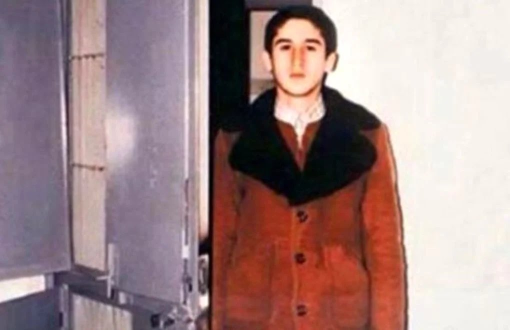 Sol Yumruk tweet media