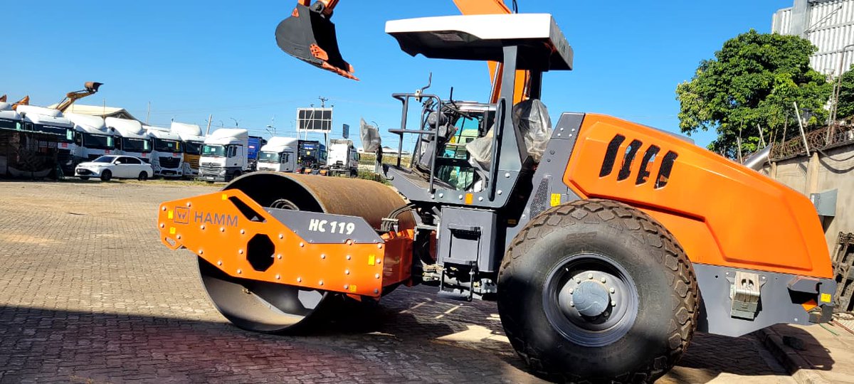 ChairSammu's tweet photo. Get comprehensive solutions including mass excavation, transportation of buildingmaterials, and leasing of top-quality construction equipment. With us, you get efficiency, professionalism,and timely support at every stage of your construction journey.
#SamikuConstructionCompany https://t.co/gnWwPPAo2S