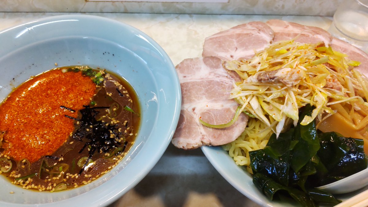 ZvFfeQbKsRedLxa's tweet photo. 大口大雄のからしつけ麺中盛りネギ+チャーシュー
相変わらずめちゃくちゃうまい
一瞬で完食 https://t.co/v5ORPMBcam