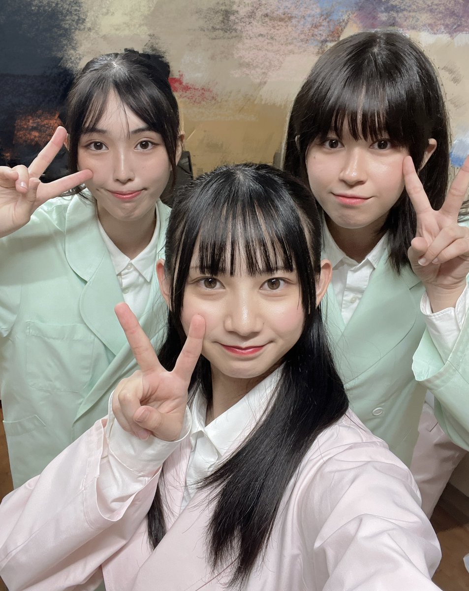 千葉県の小学校でサイエンスショー！
ジャスミンとはるな📸

今日は、はるなのアシスタントデビュー日でした！
これから宜しくね(*^^*)