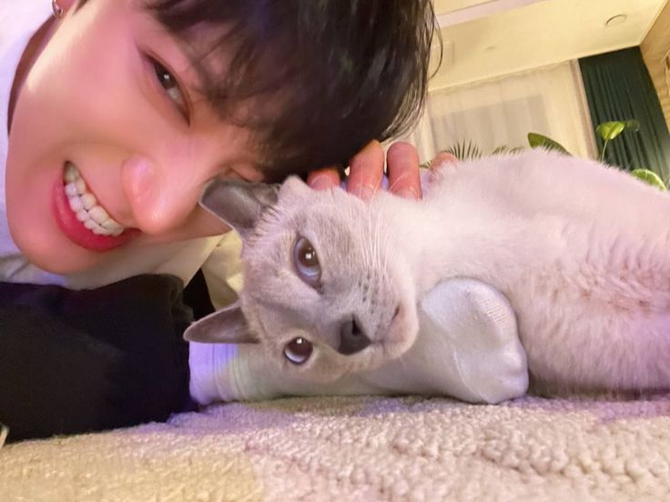 lezvikaa's tweet photo. ⠀⠀⠀⠀⠀⠀⠀⠀⠀ ꒰ ˶• ᵕ •˶ ꒱
hola, soy un b𖦹t de ten que viene a recordarte lo mucho que te amo! https://t.co/femYhOnpaK