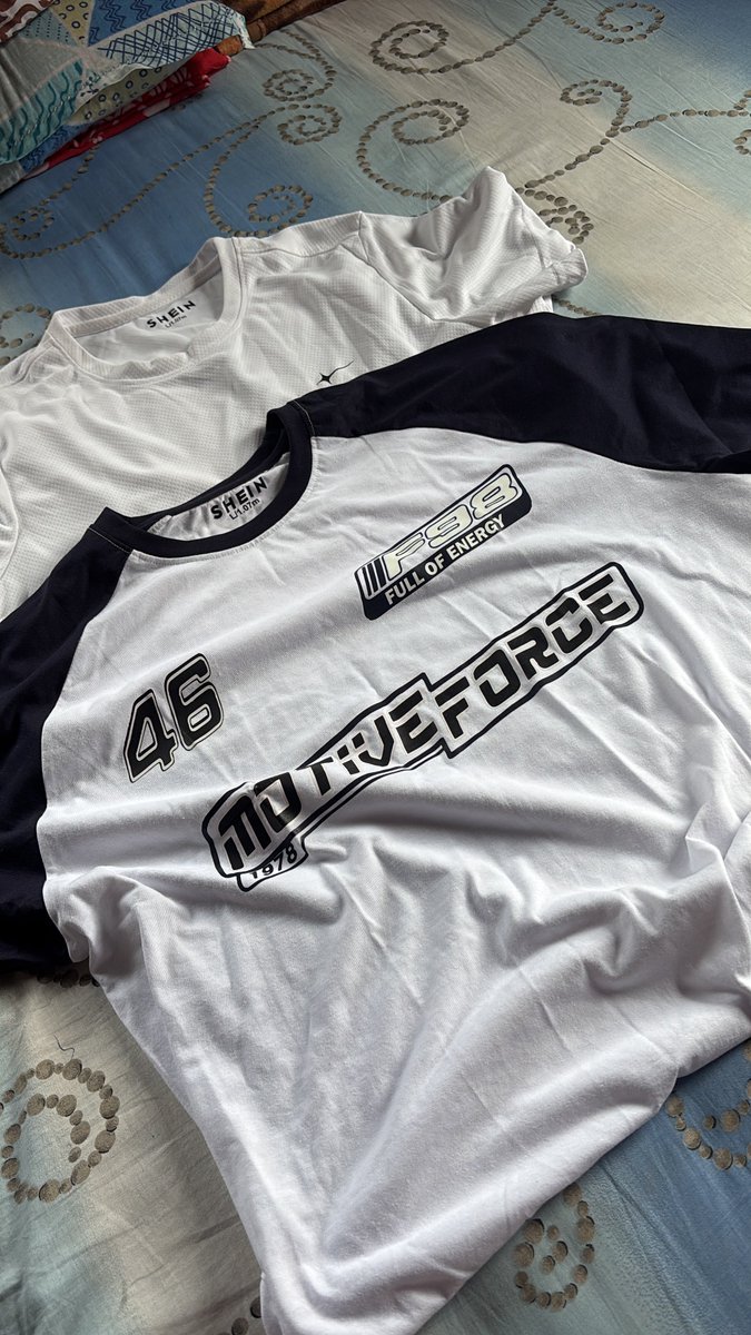 NotTheRealSahil's tweet photo. @dealztrendz Order received. 
Two t-shirts of Rs. 350 &amp; 150 got for just Rs. 6.48.
Quality: Unexpectedly very good. https://t.co/6Yg7HNyxcB
