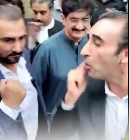 وزن کم کرنے کے بعد
جو تھوڑا بہت شخصیت کا وزن تھا وہ بھی کم ہونے کے ساتھ ساتھ اس کا دماغ بھی ہر قسم کے وزن سے مکمل آزاد ہو گیا ہے