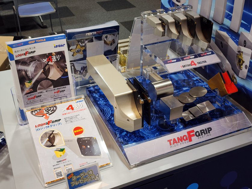 ISCARJAPAN's tweet photo. プレゼン工具②【MIYANOFGRIP】
同コンセプトのLOGIQFGRIP(ロジックFグリップ)は、
突切・溝入加工において圧倒的な高能率加工を実現します。
耐久性に優れた独自のブロックと、高剛性スクエアブレードを組み合わせて使用します。
会場後方にも展示していますのでご覧ください✨
#UTS2025 https://t.co/hkgoOuZyQ1