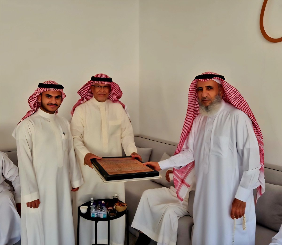 khalilfarran's tweet photo. سعدت بزيارة الأخ والصديق #محمد_بن_عبد_ال��حمن_الشعوان في مجلسه العامر كانت لحظات جميلة  ومميزة .
#الخُبر_تجمعنا https://t.co/QxN0vABzZq