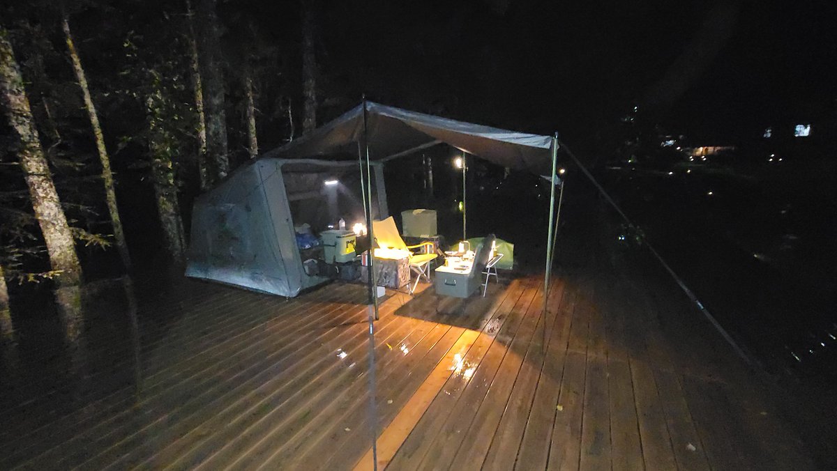 kan_bee's tweet image. 新幕なかなか良い😆
雨なのでウォールは冬キャンプでかな
雨で使っちゃったから日曜日によく乾かそう💦
#arbor outdoor
#baker air tent 4p