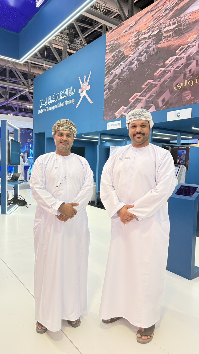 كومكس هذا العام كان تجربة ثرية وفرصة للقاء العديد من الأفكار والابتكارات في المجال التقني وكذلك اللقاء بالعديد من الشخصيات القيادية التي لها كل التحية والتقدير، المعارض فرصة كبيرة للنمو والتقدم وبناء العلاقات التجارية المُثمرة. 
--

#كومكس #comex #عمان #مسقط #معرض