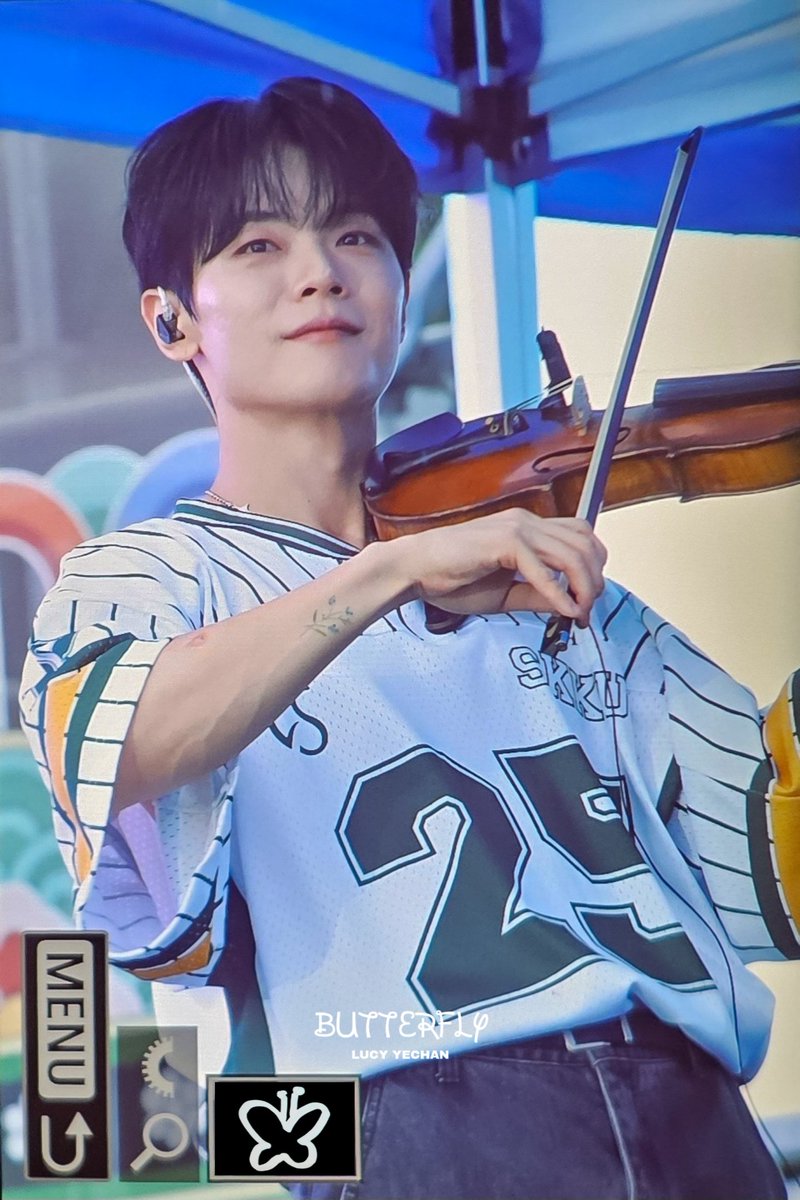 250912 성균관대 ESKARA pre

비와 바이올린 악사 조합이란..🥹🎻🌧

#루시 #LUCY #신예찬 #예찬