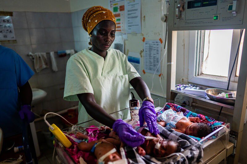 LSHTM_AMR's tweet image. Sepsis claims a life every 3 seconds.

Ahead of #WorldSepsisDay, @JHenryC shares 5 Facts × 5 Actions to tackle sepsis 🩺 &amp;amp; AMR 🦠—from empowering frontline workers 👩‍⚕️ to strengthening diagnostics 🔍 &amp;amp; integrating national response plans 🌍

👉bit.ly/3Vh4NiG