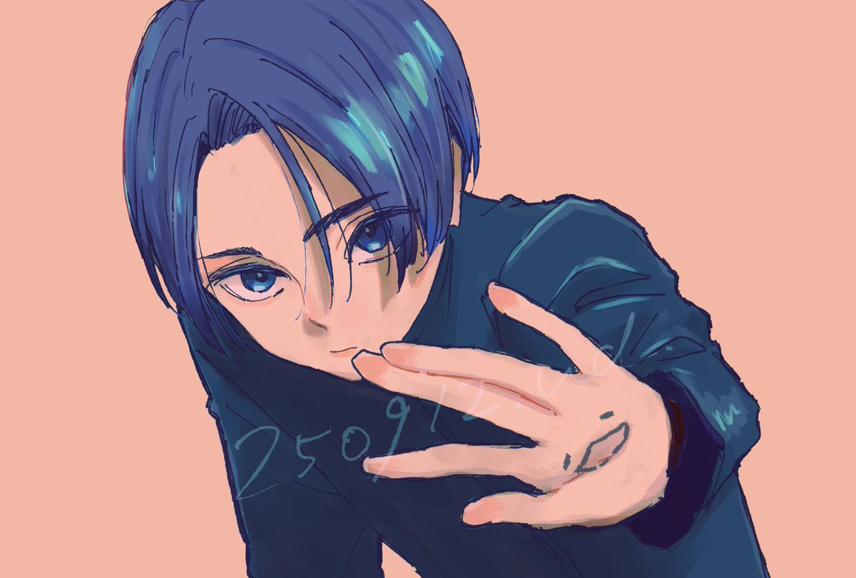 手のひらに描いたエイの顔を見せてくる人🫱