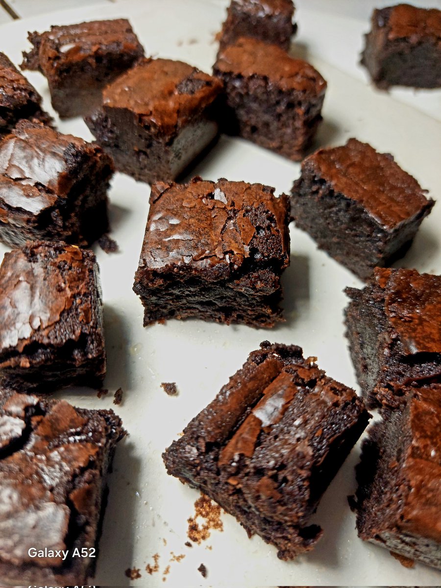 teteh risol tweet media