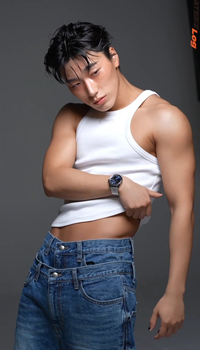 etherealsanie's tweet photo. IS HE CRAZYYYYY 🥴 https://t.co/5Du6cvuIDX