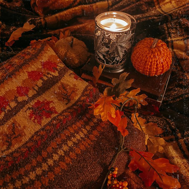 autumn girl tweet media